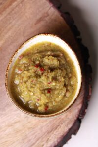 Tangy tomato chutney delight.