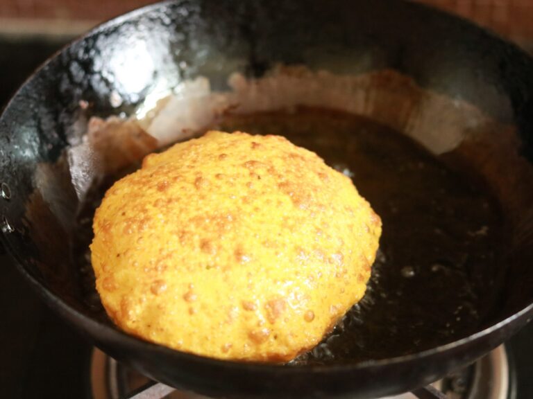 Frying Poori