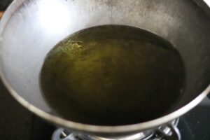 Heating up the cooking oil