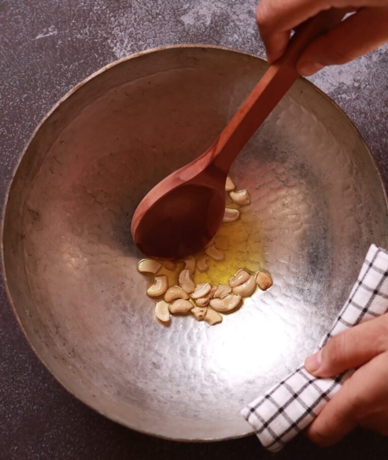 Sizzling sautéed cashews.