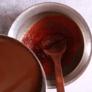 Tangy tamarind pulp in pan