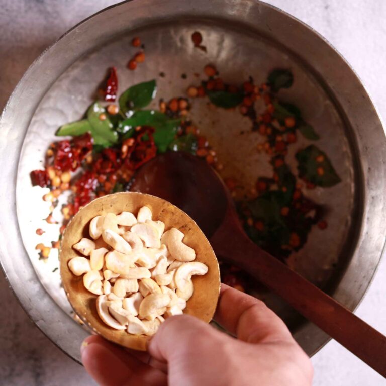 Cashews, leaves