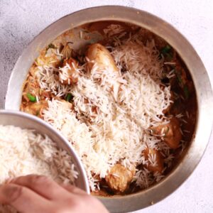 Rice spread in pot