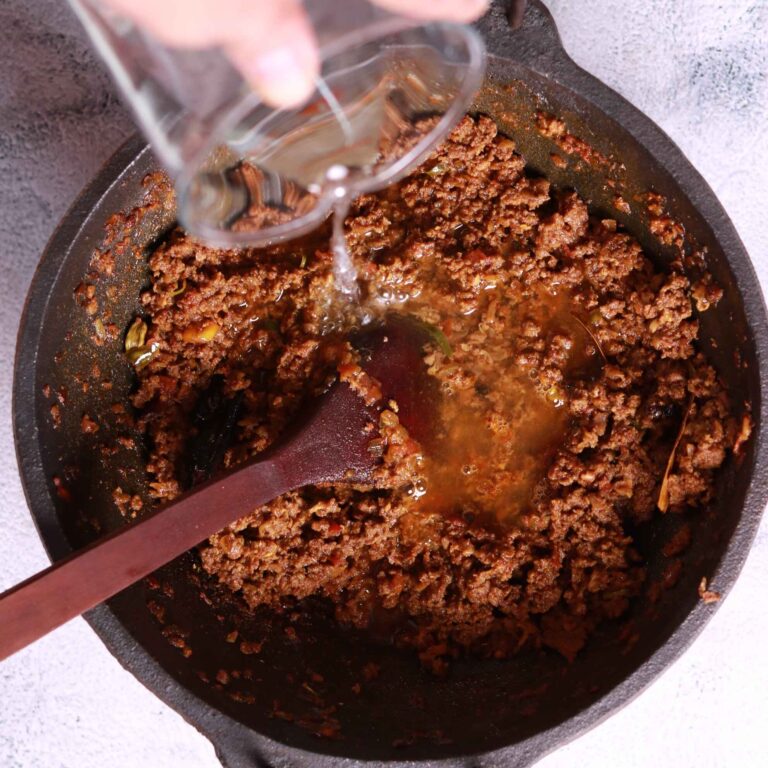 Lamb mince with water