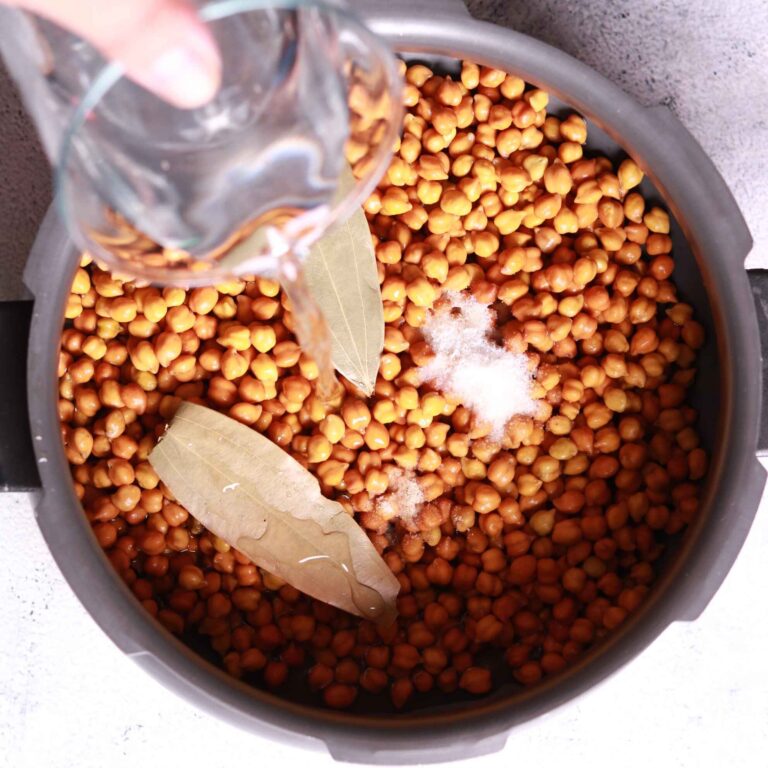 Soaked chana in pressure cooker