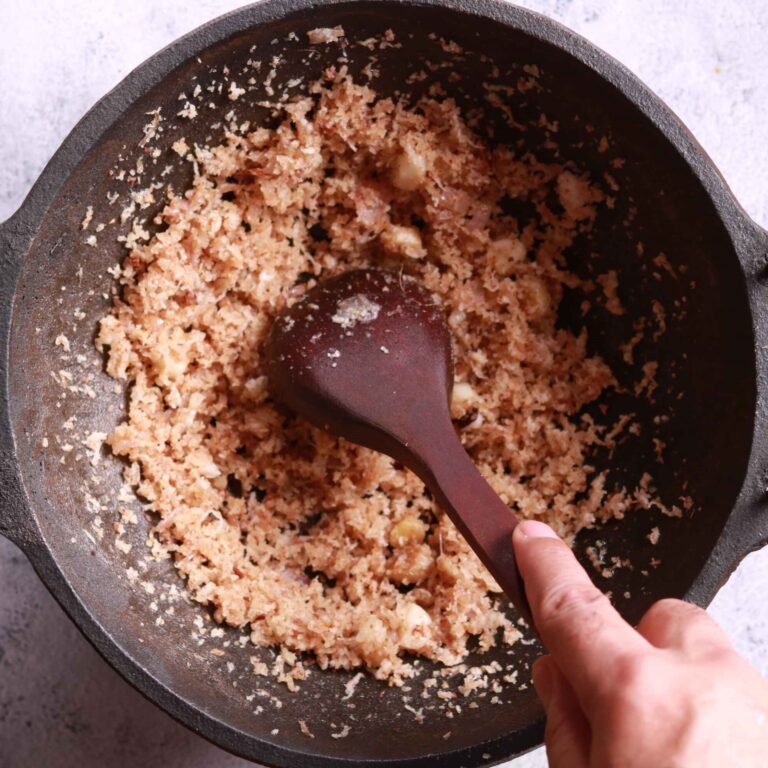 Roasting grated coconut