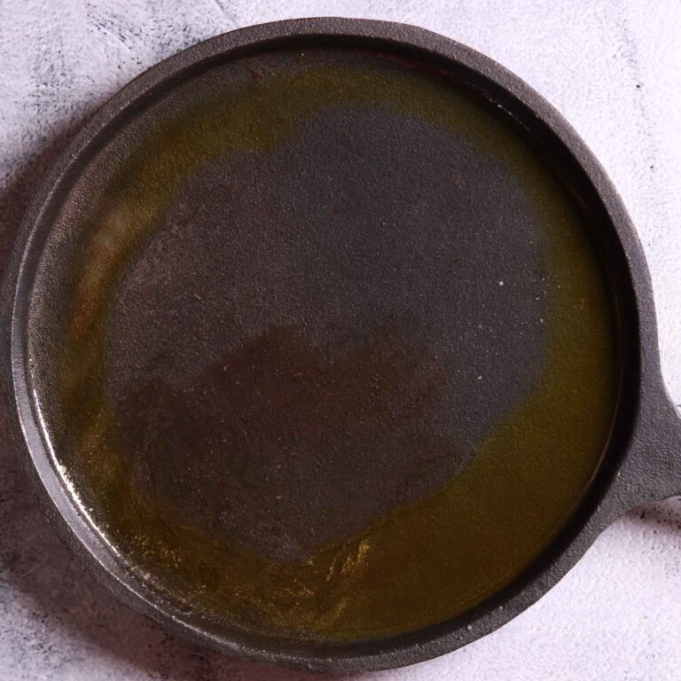 Mustard oil in pan