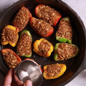 Steaming stuffed capsicums