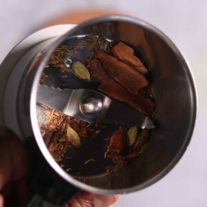 Cooling roasted spices in Mixer