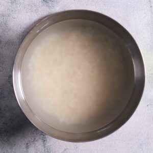 Soaking basmati rice in water