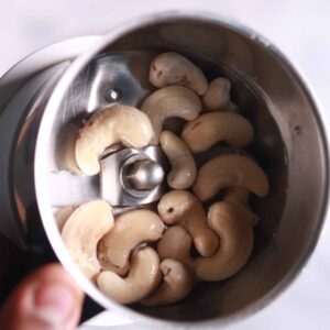 Draining boiled cashews