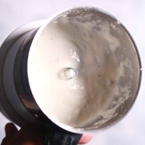 Blending cashews into cream