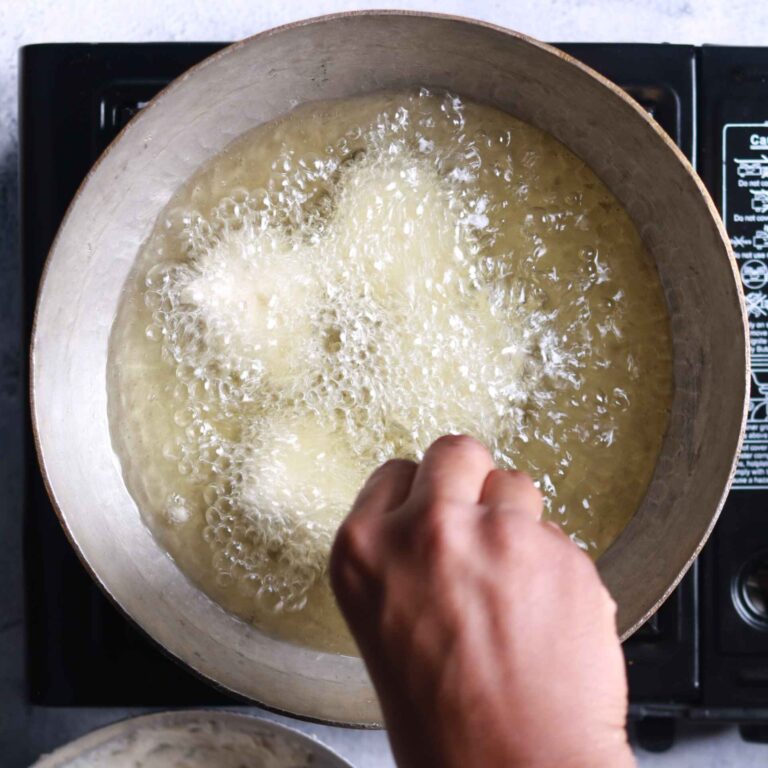 Shaping vadas with hands