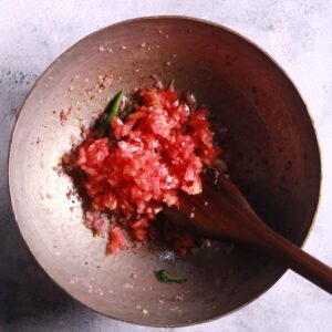 Cooking chopped tomatoes