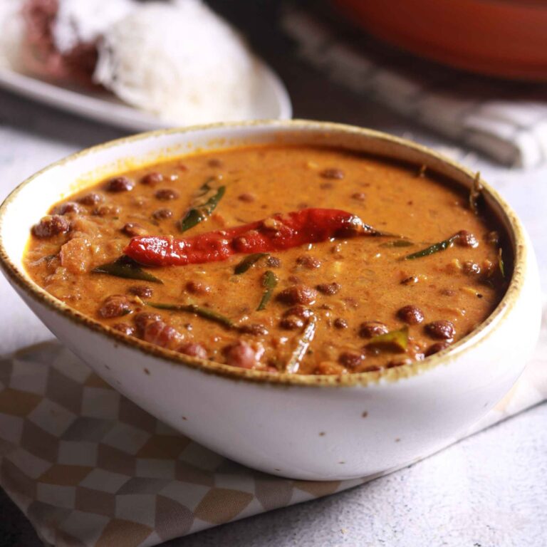 Chickpea curry serving