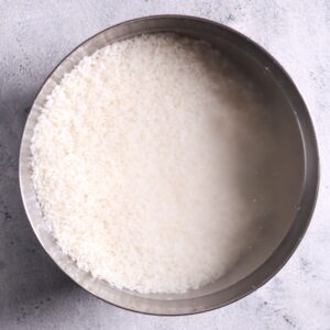 Soaking raw rice