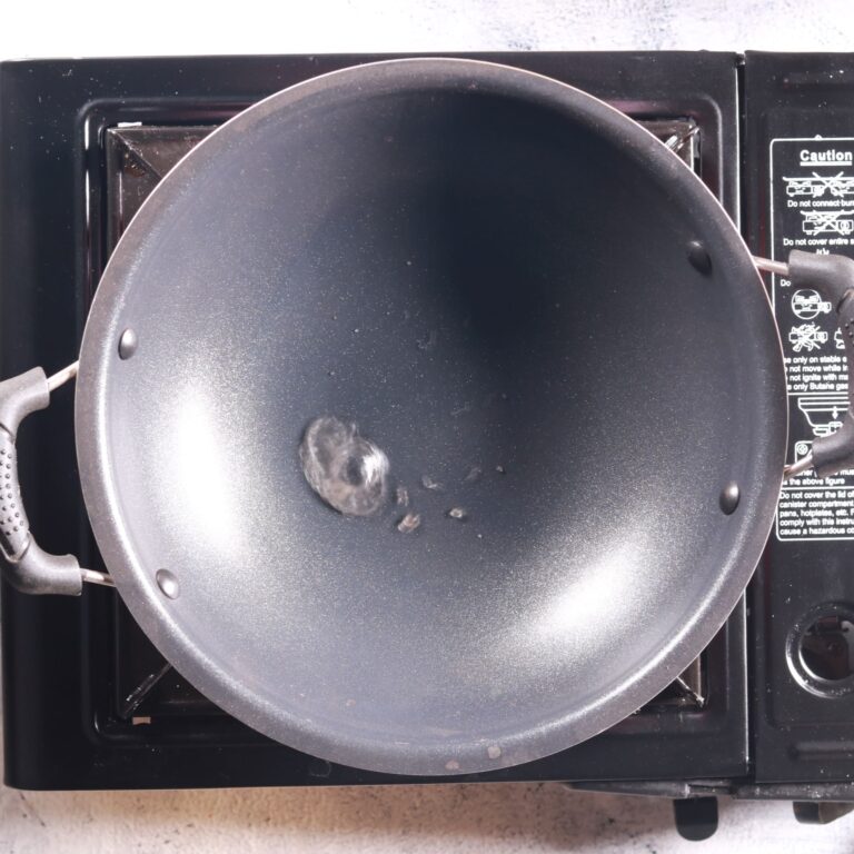 Heating appam pan