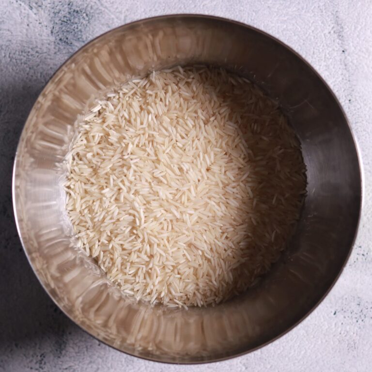Rinsing basmati rice