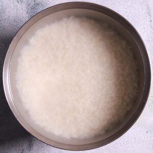 Soaking basmati rice
