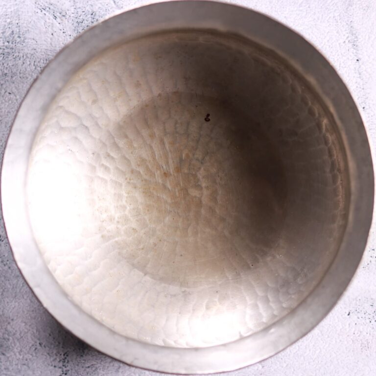 Heating oil in pot