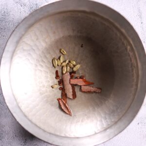 Sautéing whole spices