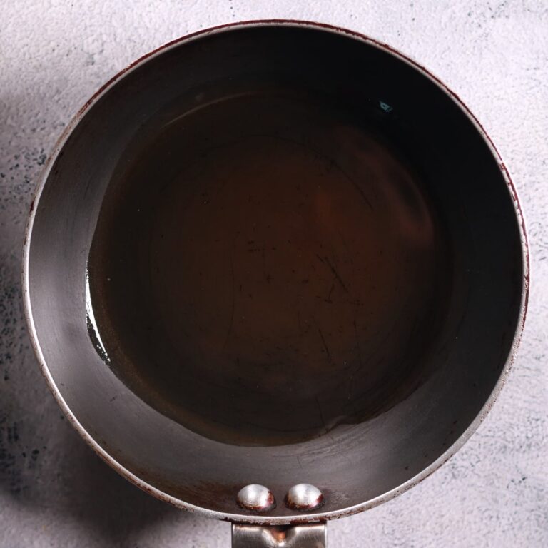 Heating oil pan