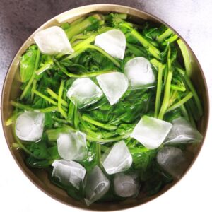 Cooling blanched spinach