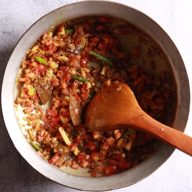 Cooking chopped tomato